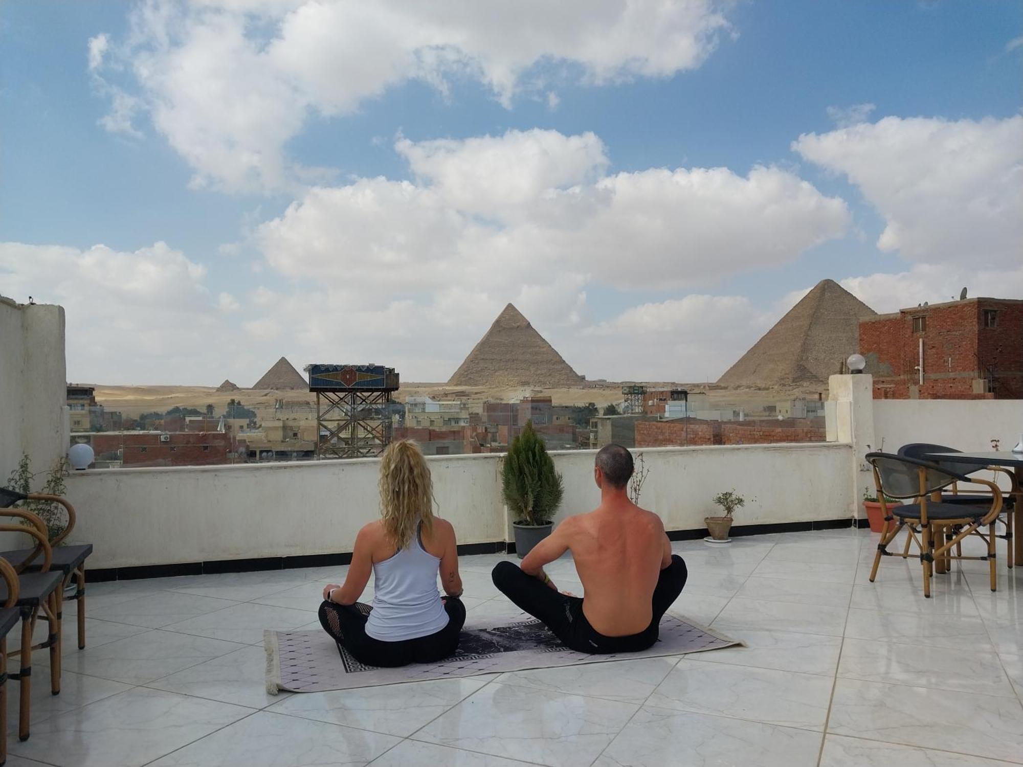 Eagles Pyramids View Ξενοδοχείο Kafret el-Gabal Εξωτερικό φωτογραφία
