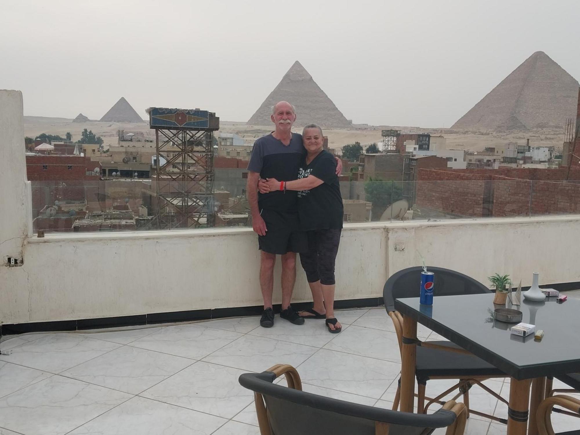 Eagles Pyramids View Ξενοδοχείο Kafret el-Gabal Εξωτερικό φωτογραφία